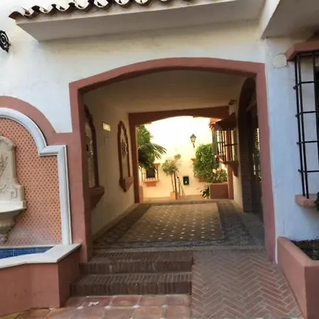Apartamento Large And Elegant In Puerto Banus With Pools And Paddle Marbella Exterior foto