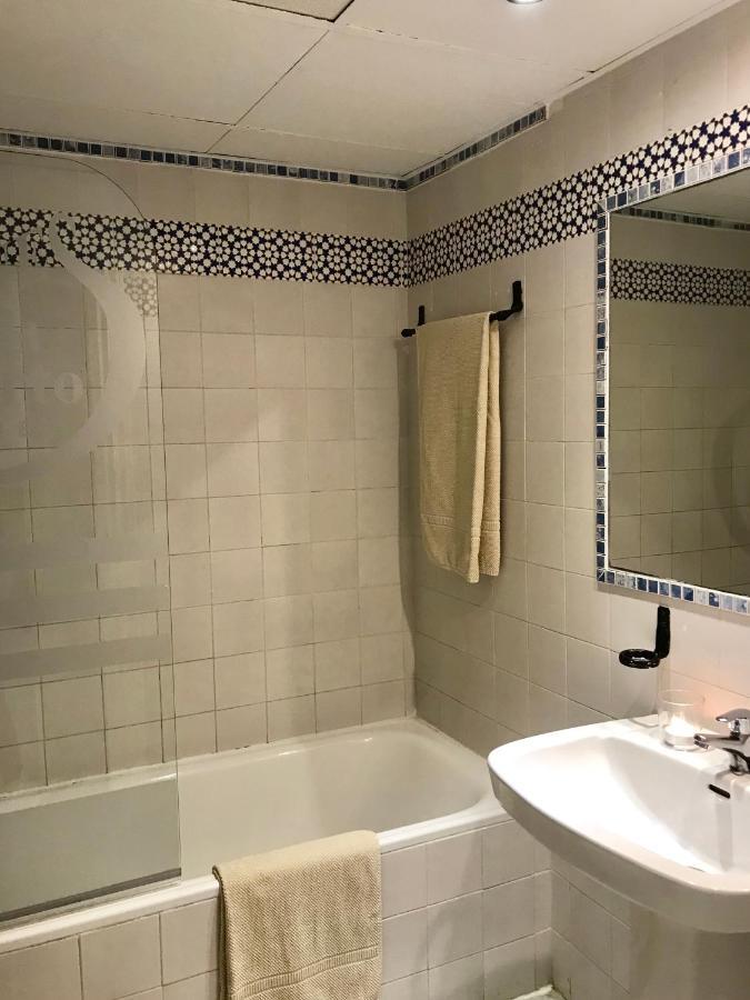 Large And Elegant In Puerto Banus With Pools And Paddle Apartment *