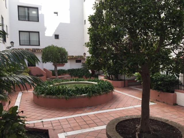 Apartment Large And Elegant In Puerto Banus With Pools And Paddle *